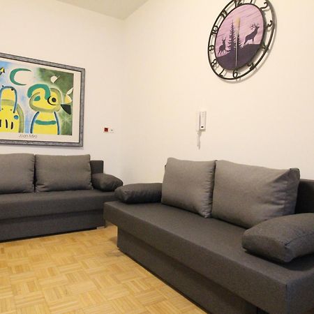Zx Quad Room In Meidling 비엔나 외부 사진